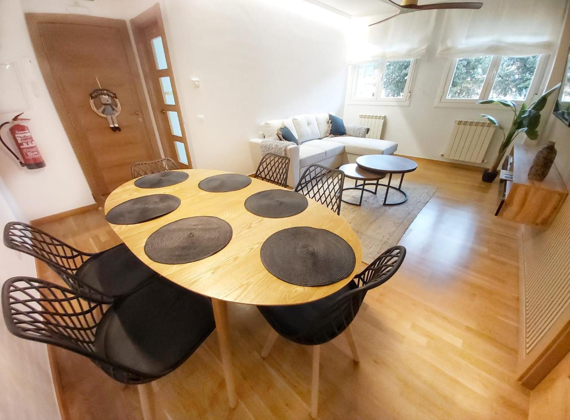 Sleeping & Living Haro Apartment Bagian luar foto